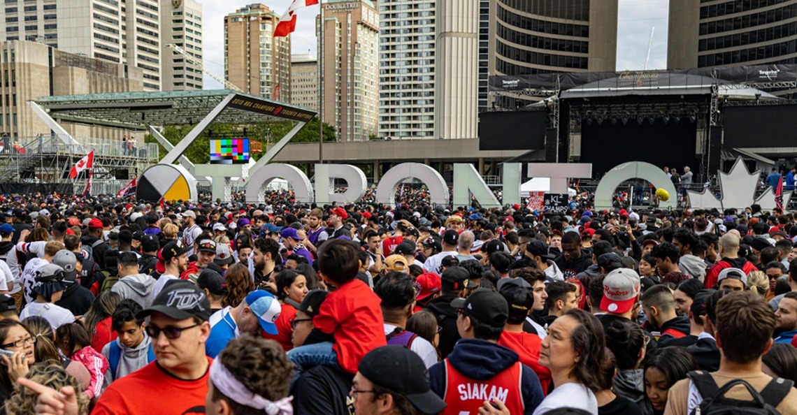 1567196708-toronto-raptors-parade-2019.jpg